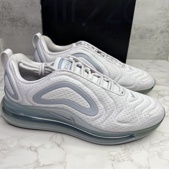 Nike Air Max 720 - Picture 10 of 15